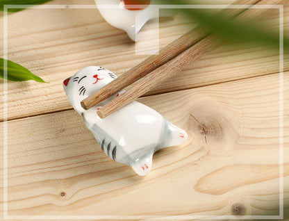 Gohobi Ceramic Lying Down Cat Chopstick Rest