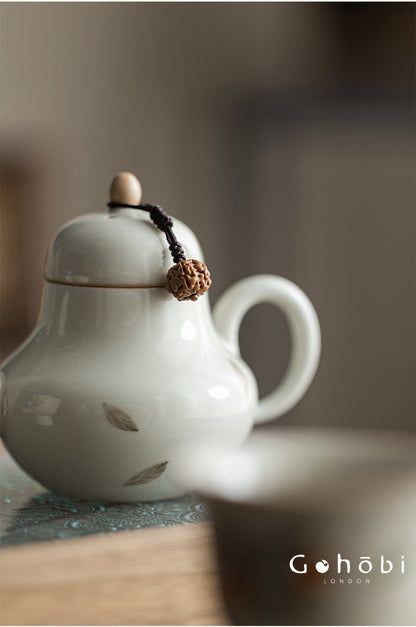Gohobi Persimmon Ruyi Teapot Knot Pendant – Decorative Hanging Tea Ceremony Ornament