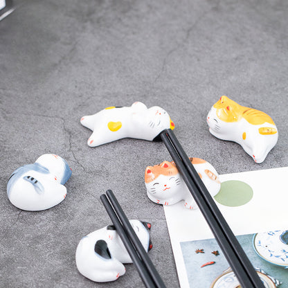 Gohobi Ceramic Lucky Cat Chopstick Rest