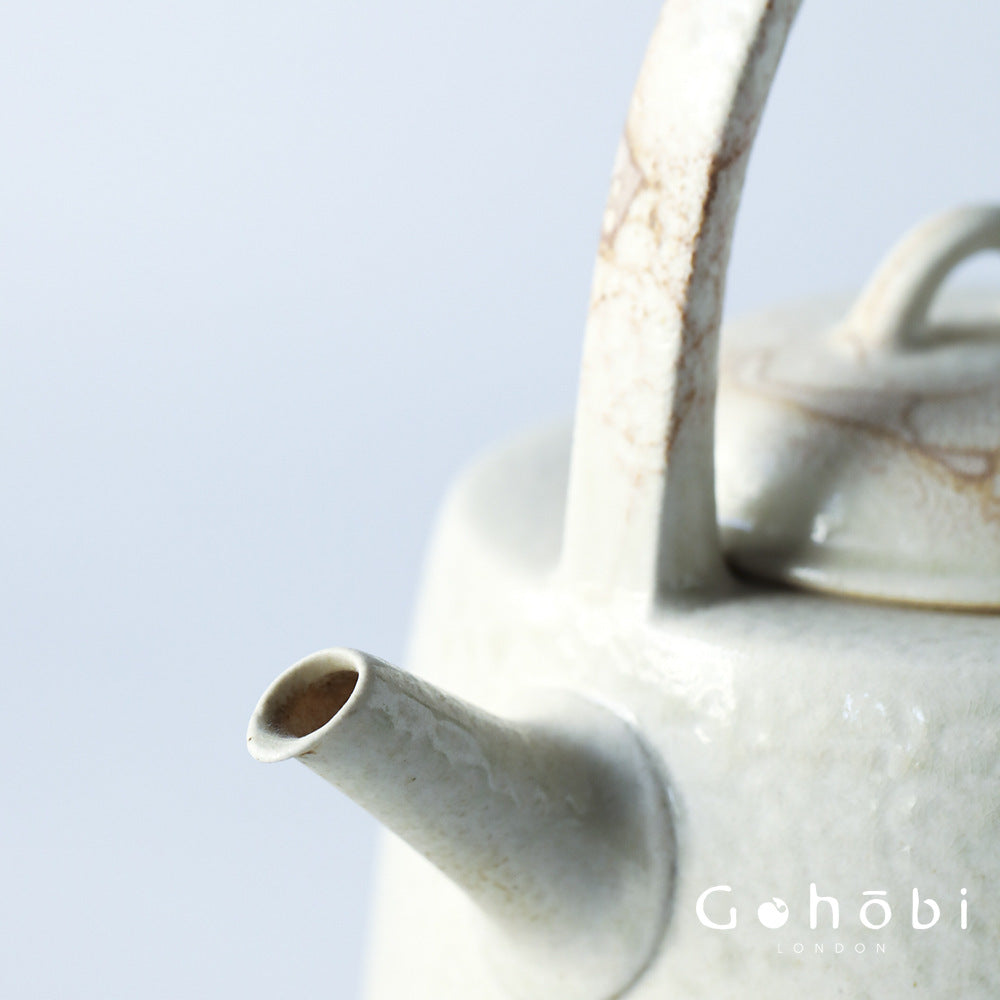 Gohobi Firewood Shino Beam Pot – Handmade 1L Ceramic Teapot