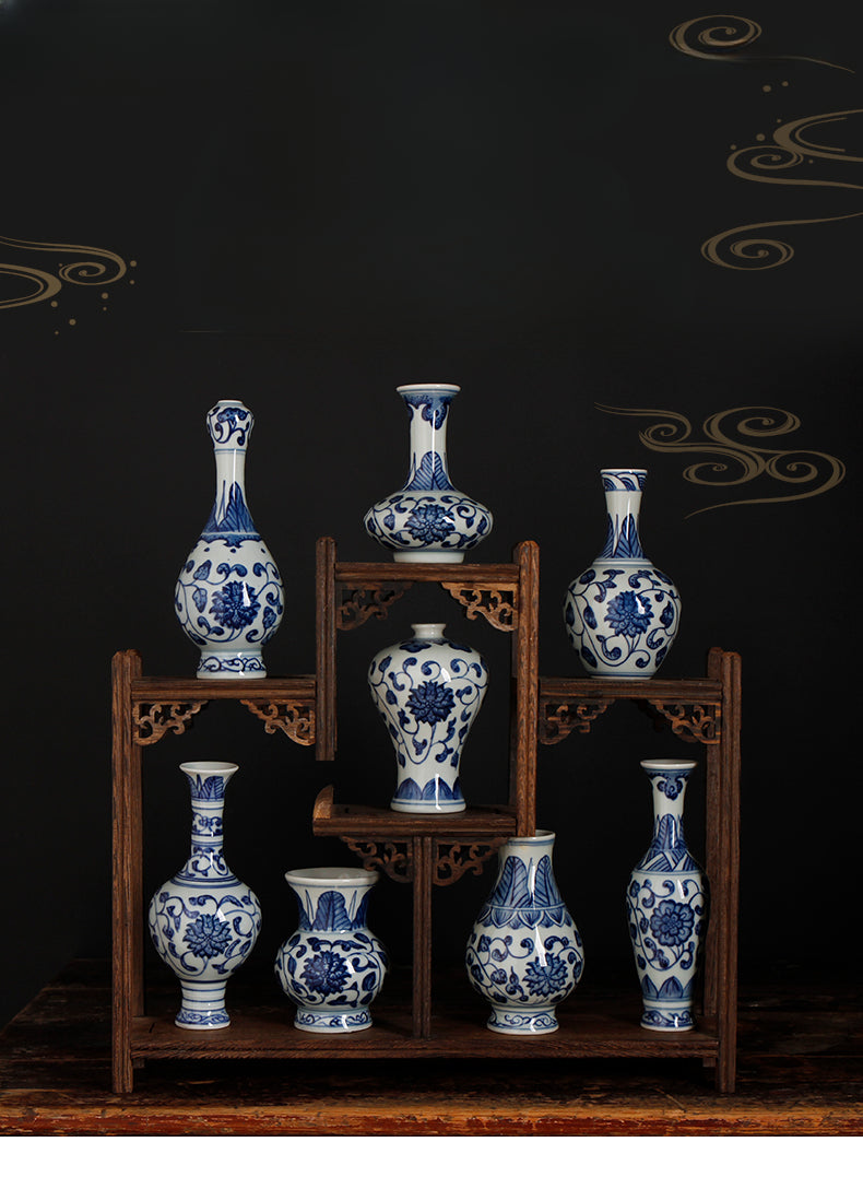 Gohobi Hand-painted Blue and White Porcelain Vase (Classic)