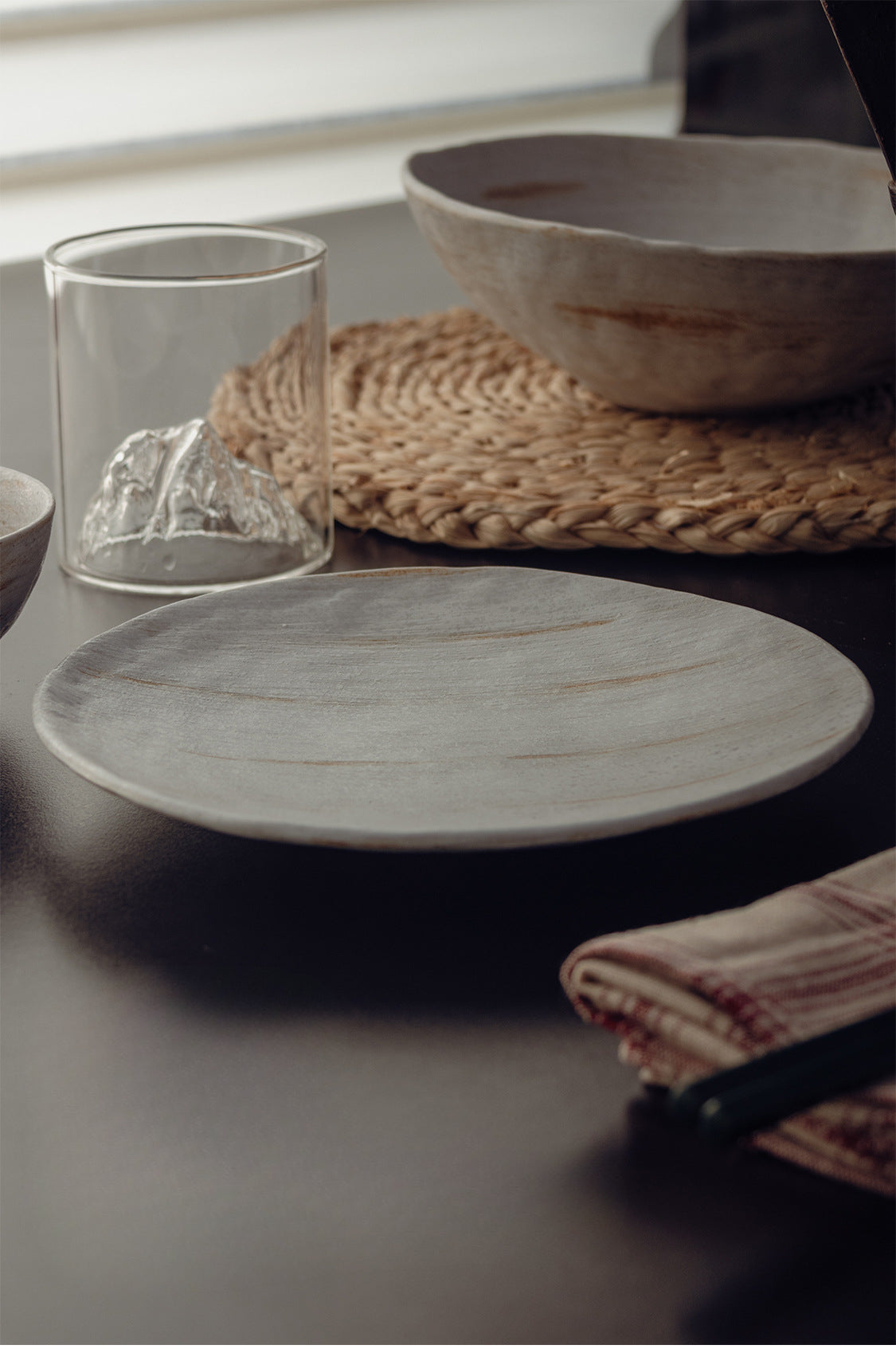 Gohobi Dill-Painted Firewood-Fired Flat Plate