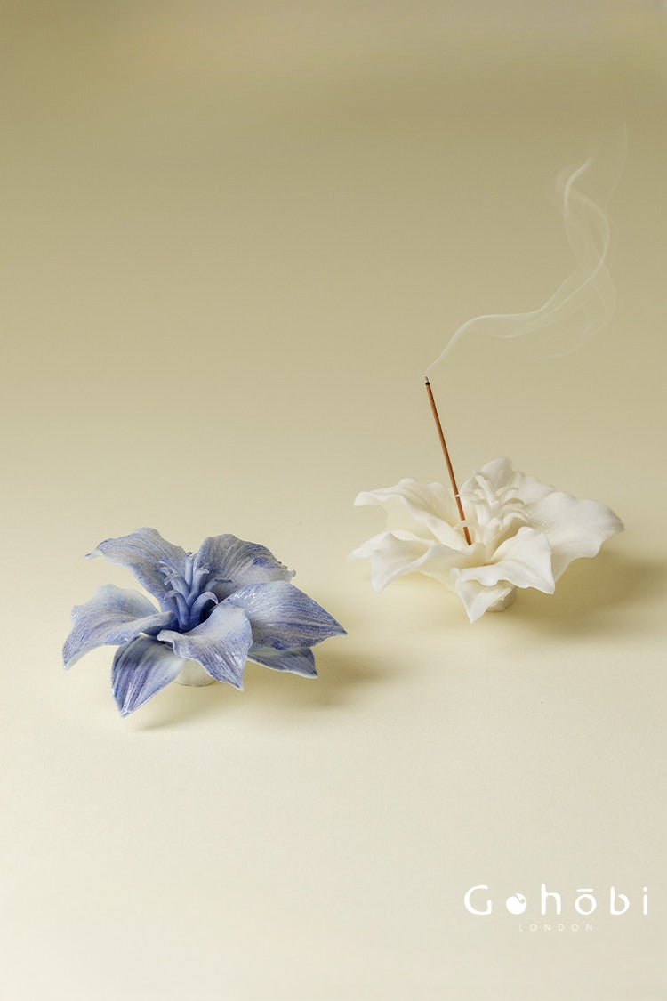 Gohobi Handmade Floral Incense Holder 003 - Blue and White Lilly