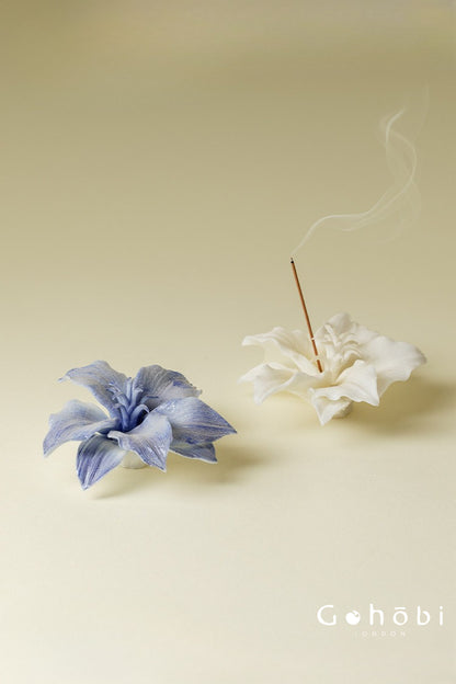 Gohobi Handmade Floral Incense Holder 003 - Blue and White Lilly