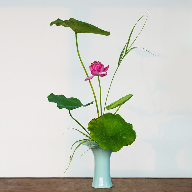 Gohobi Japanese Zen Ikebana Vase – Creative Ceramic Flower Arrangement Vessel