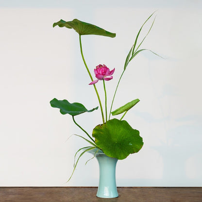 Gohobi Japanese Zen Ikebana Vase – Creative Ceramic Flower Arrangement Vessel