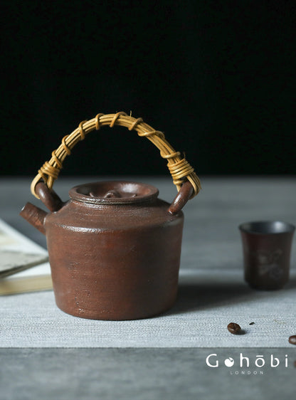 Gohobi “Sunny Day” Hand-Pulled Purple Sand Teapot – Literati Ball-Hole Pot (350–400ml)
