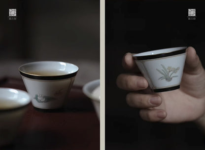 [賦山敘 x Gohobi] “Garden in Green” Hand-Painted Master Teacup – Jingdezhen Single Gongfu Cup with Ink-Toned Rim