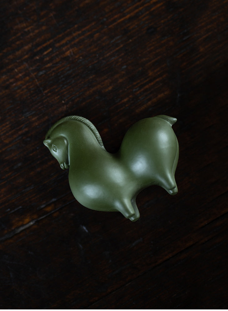 Gohobi Handmade Ceramic YiXing Clay Green Horse Ornament Tea pet