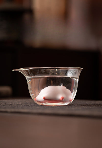 Gohobi Lying Pig Teacup (Tea coaster is sold separately)