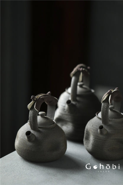 Gohobi Nanbanyaki Style Fireplace-Boiled Teapot – Handmade Wabi-Sabi Dual-Purpose Kettle (900ml)