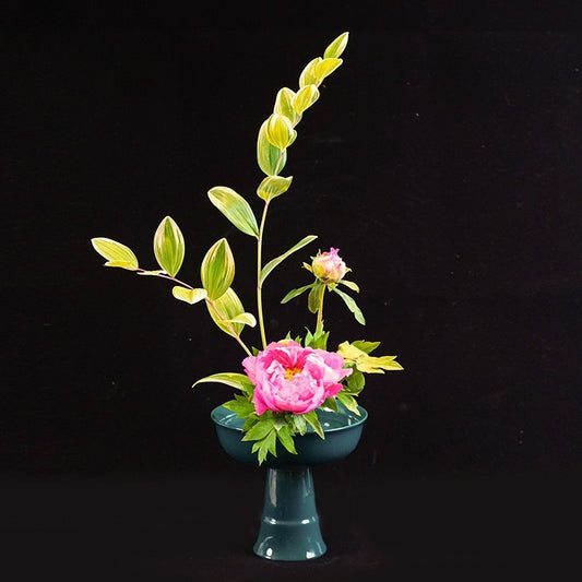 Gohobi High-Foot Ikebana Ceramic Vase – Handmade Zen Flower Arrangement Vessel