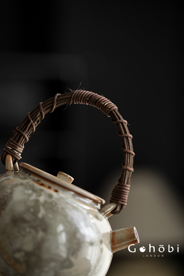 Gohobi Shino Kiln-Transformed Rattan Beam Teapot – Large Household Brewing Kettle