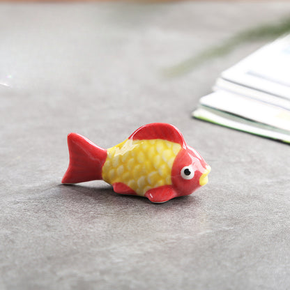Gohobi Colourful Goldfish Chopstick Rest