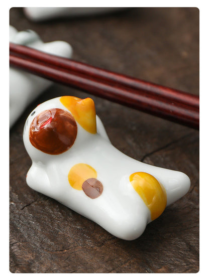 Gohobi Ceramic Front Lying Cat Chopstick Rest