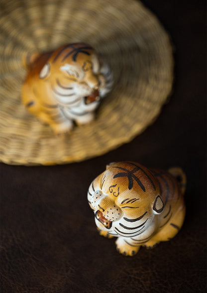 Gohobi Handmade tiger ornaments Tea pets ceramic YiXing clay  Chinese Gongfu tea Kung fu tea Japanese Chado unique ornaments