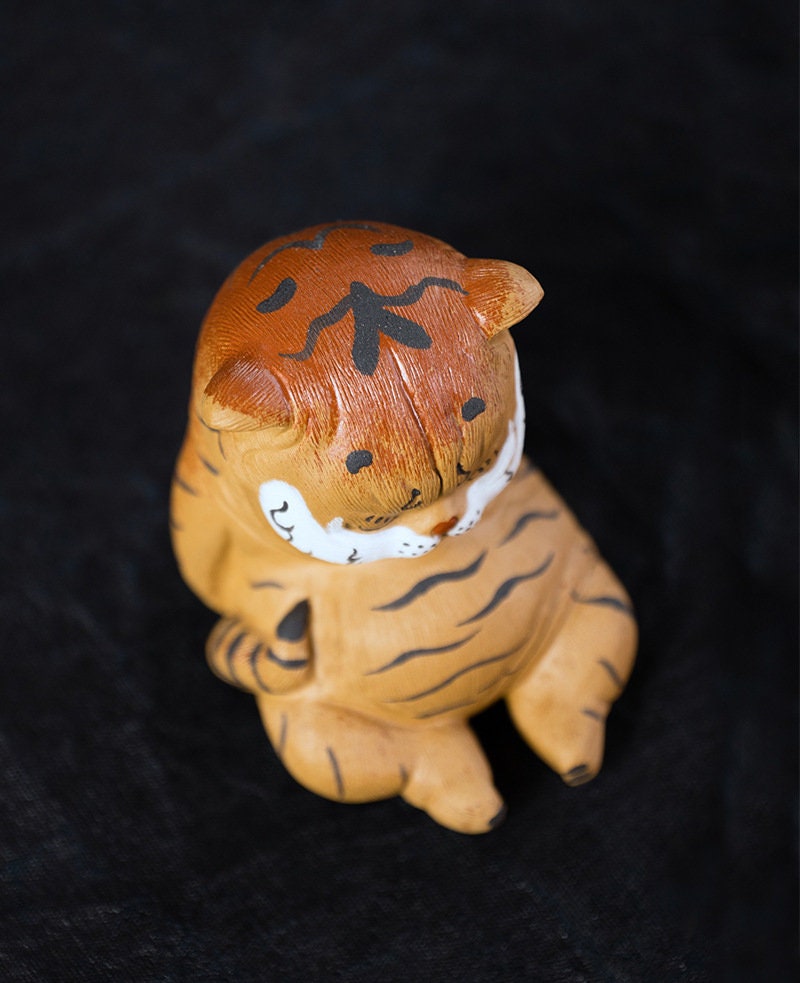 Gohobi Handmade sleepy tiger ornaments Tea pets ceramic YiXing clay  Chinese Gongfu tea Kung fu tea Japanese Chado unique ornaments