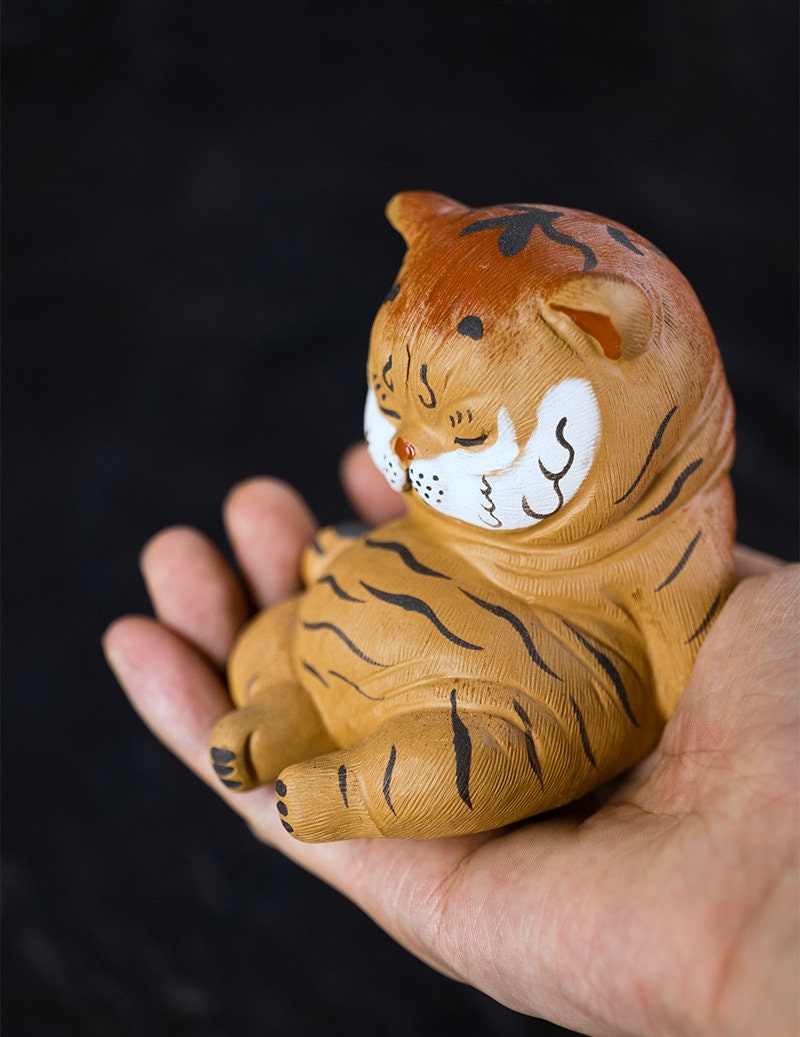 Gohobi Handmade sleepy tiger ornaments Tea pets ceramic YiXing clay  Chinese Gongfu tea Kung fu tea Japanese Chado unique ornaments