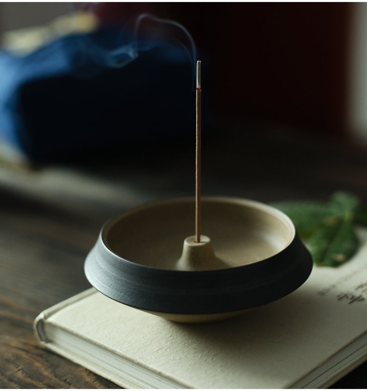 Gohobi Handmade Ceramic incense burner black Incense stick holder Gongfu tea Japanese