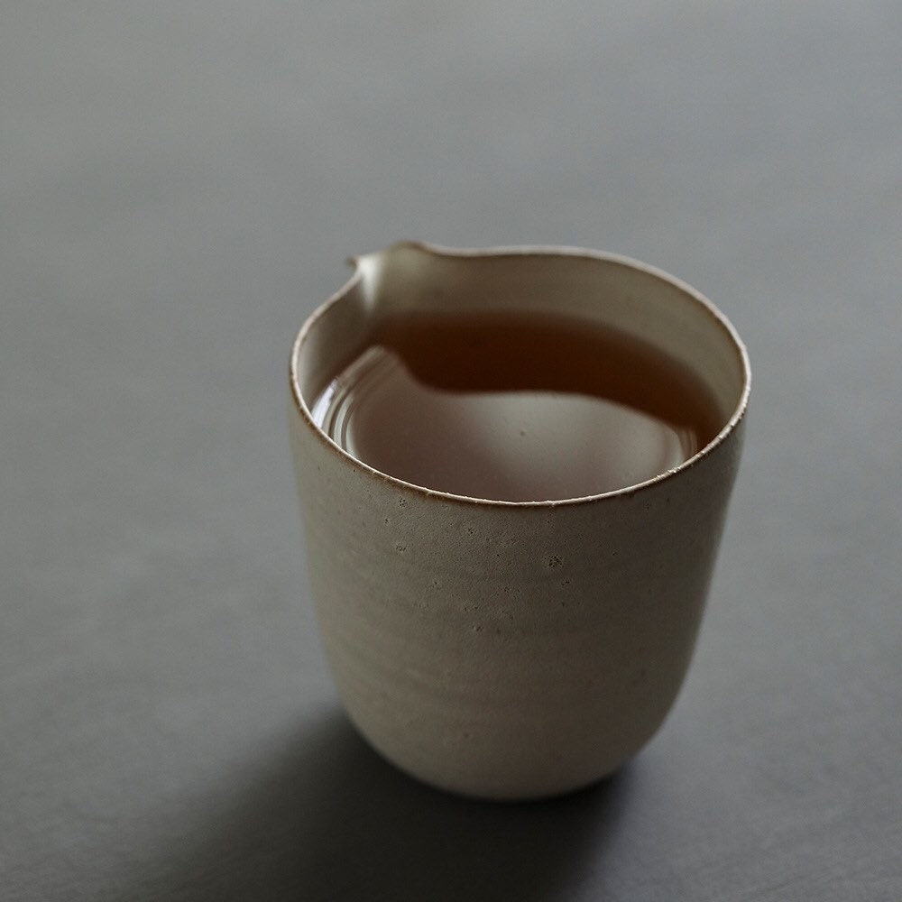 Gohobi Handmade ceramic white tea pitcher fair cup Chinese Gongfu tea Japanese Teacup small green tea cup  [Pulverised white collection] 