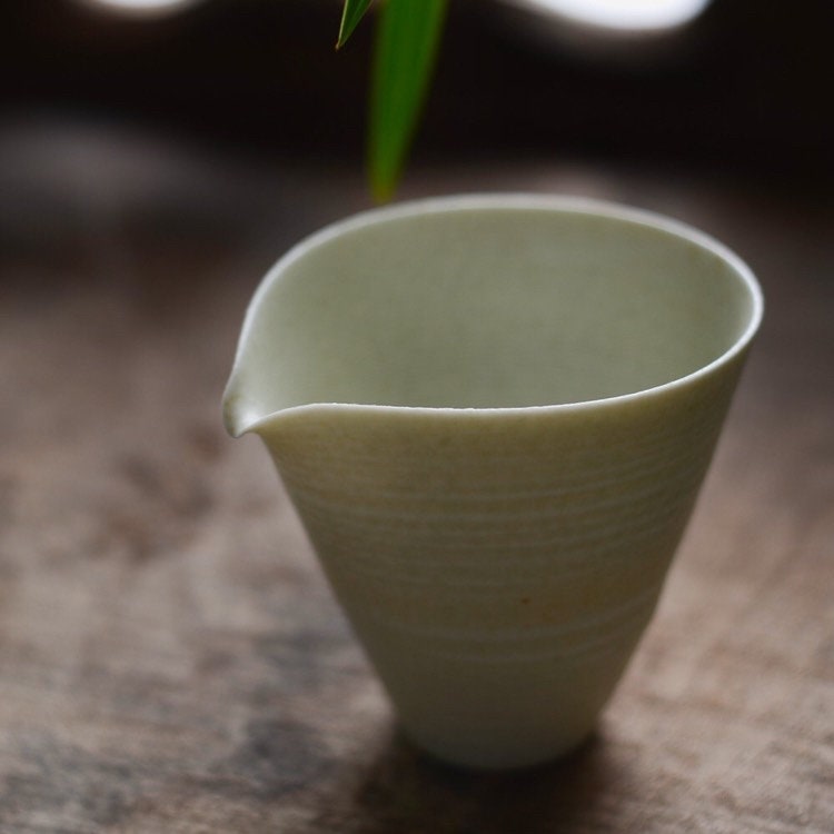 Gohobi Handmade ceramic tea pitcher fair cup Chinese Gongfu tea Japanese Teacup small green tea cup [White Matt collection] 