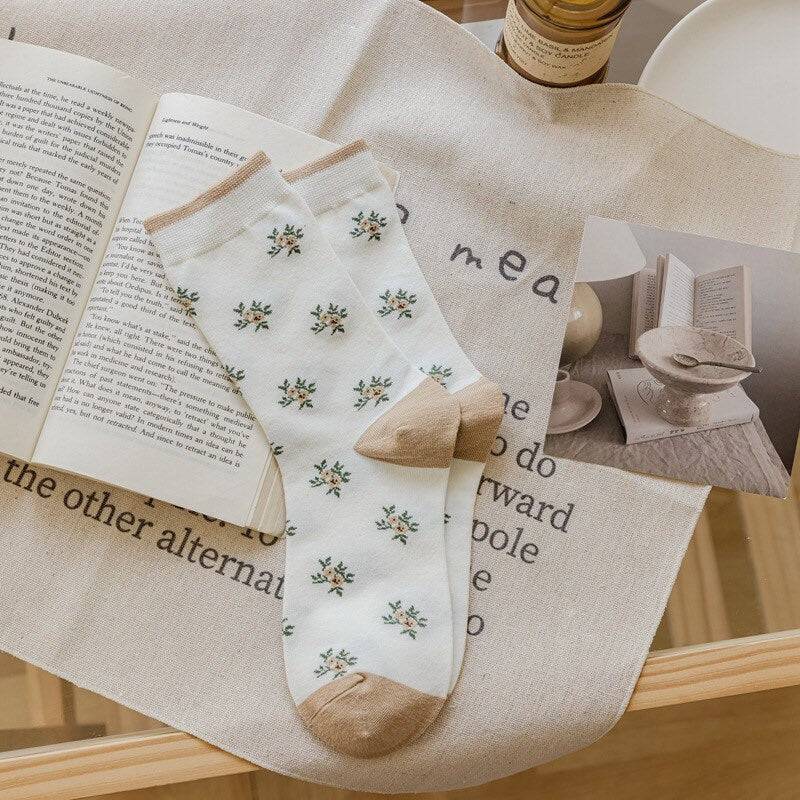 Floral wool socks