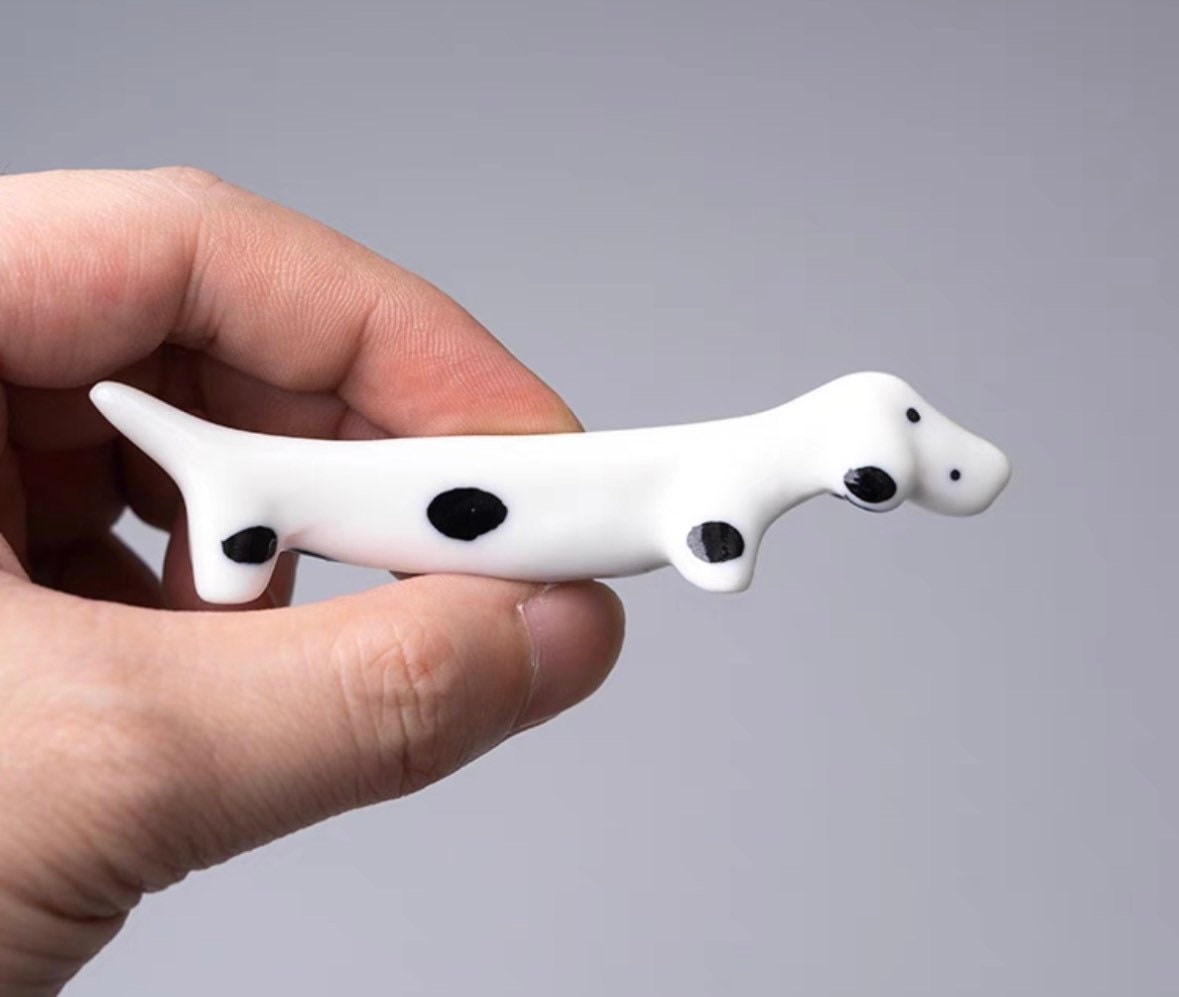 Gohobi Chopstick rest for daily use chopsticks rack dachshund dog oriental Gift ideas Table utensils