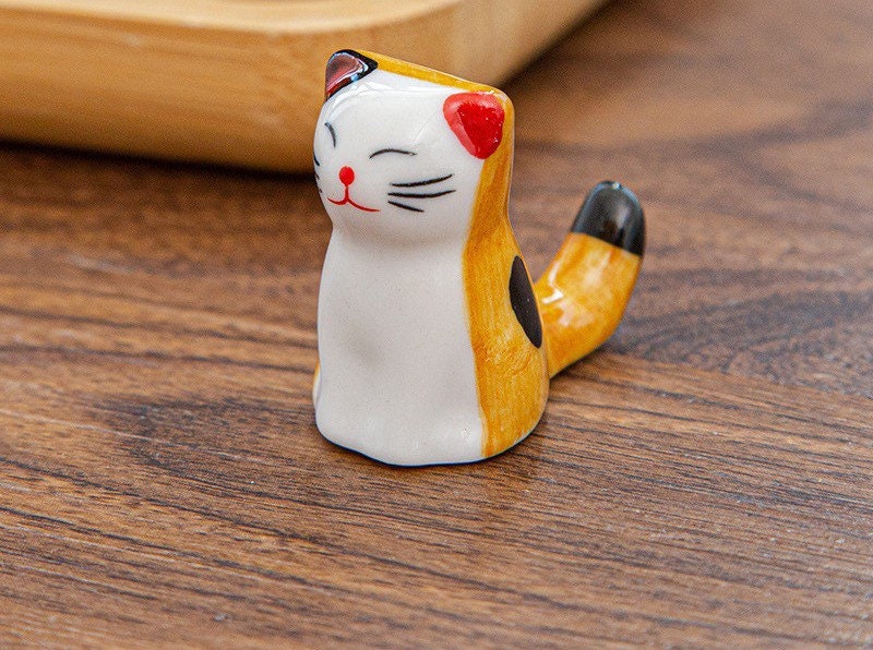 Gohobi Chopstick rest for daily use chopsticks rack cat oriental Gift ideas Table utensils